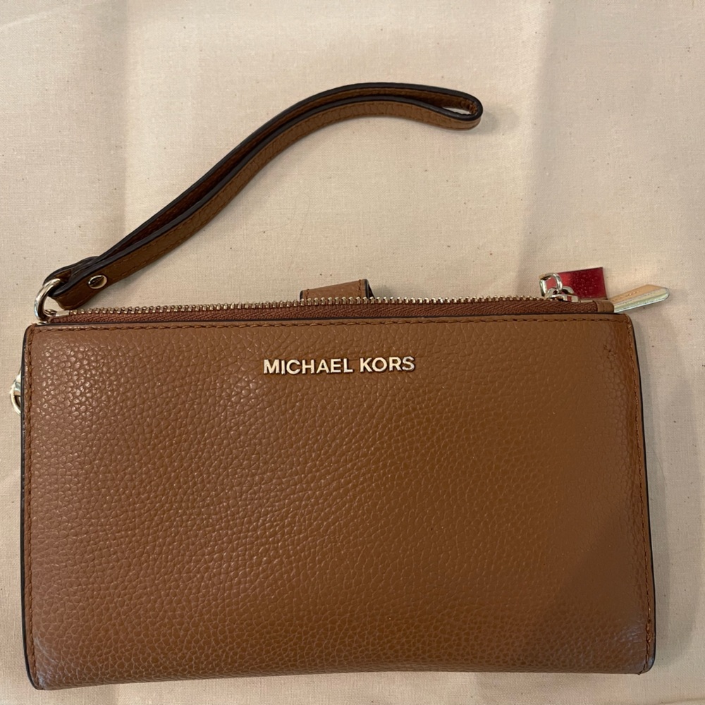 Michael Kors Wristlet/Wallet